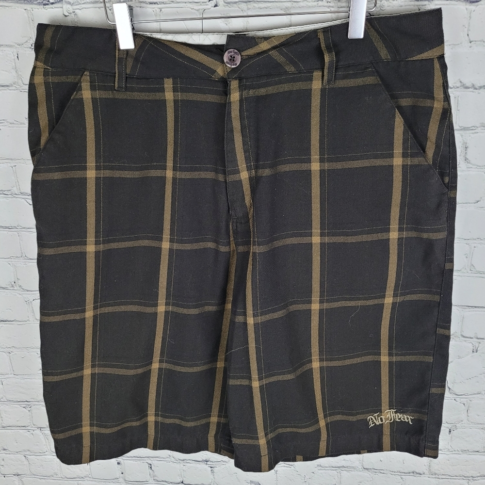NO FEAR | plaid flat front shorts